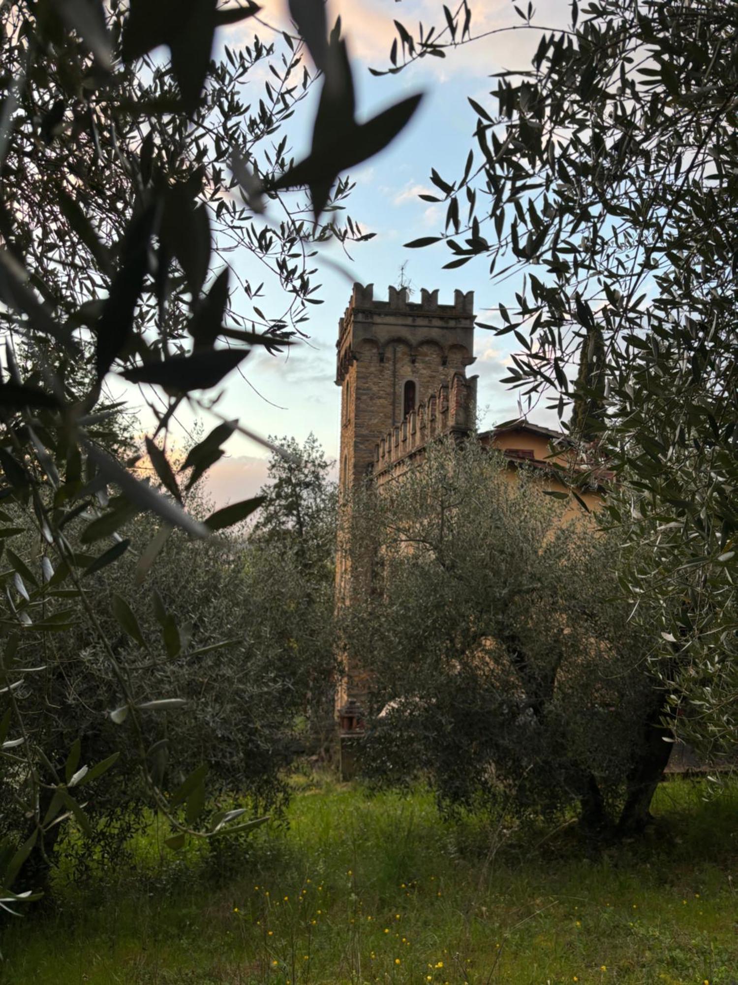 Casa La Torre Un Castello Alle Porte Di Apartment