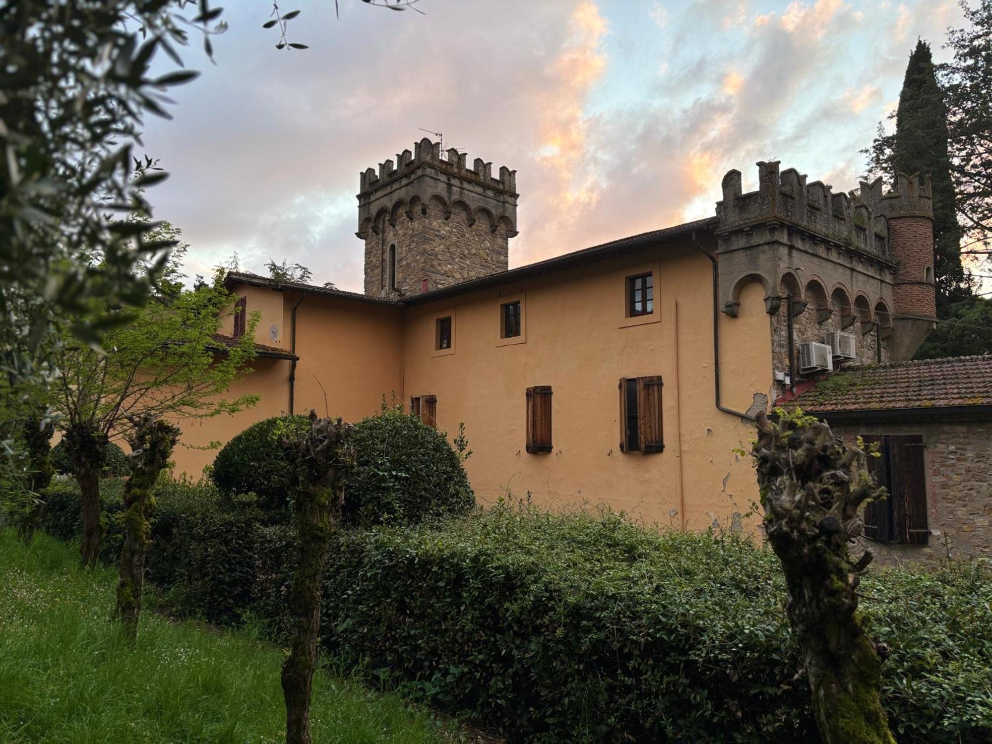 Apartment Casa La Torre Un Castello Alle Porte Di